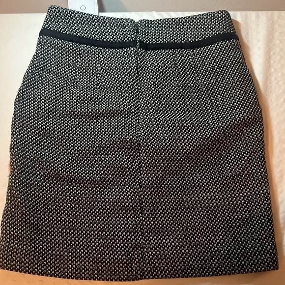 Loft size 2 tweed mini skirt - Picture 6 of 7